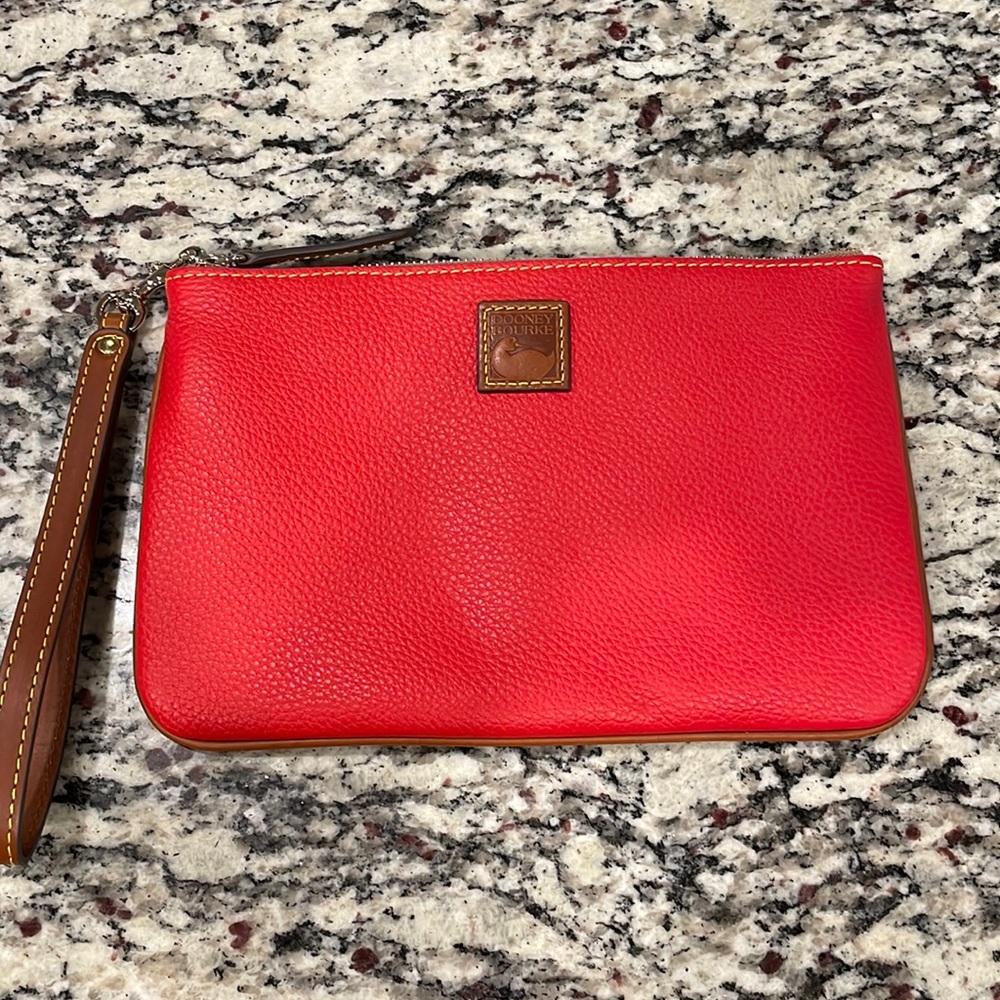 🩷❤️🦆❤️🩷Dooney | Pebble Grain Large Wristlet